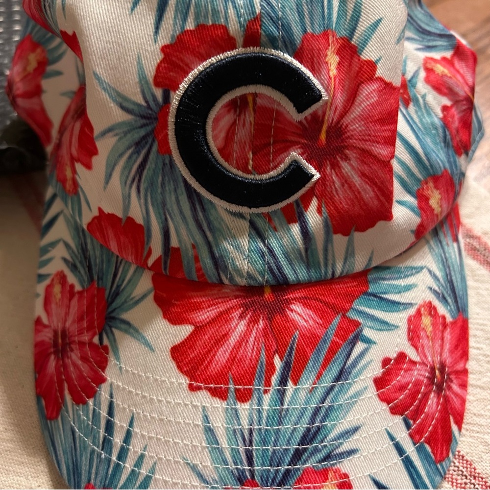 47 Brand women’s Floral Cap with Red and Blue Design